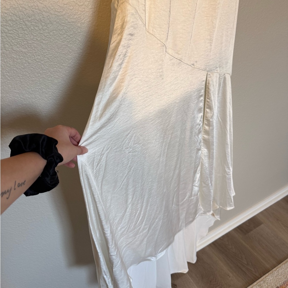 NWT Lulus Passionate Allure Ivory Satin Backless Cowl
Neck Maxi Dress Size Large - Picture 6 of 14